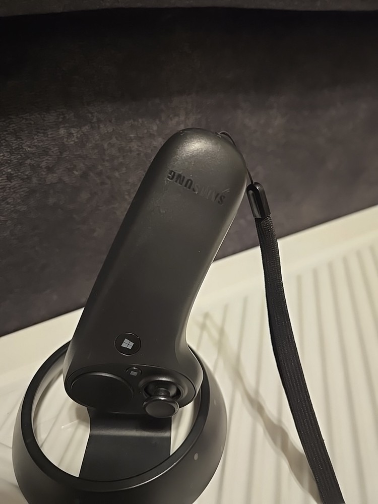 Samsung HMD hand controller Right hand only AA-HC1HURB