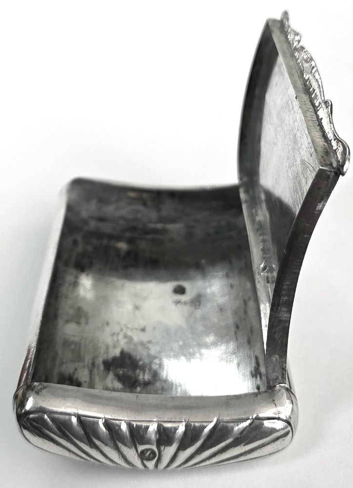 Antique Netherlands 833 Silver Snuff Box