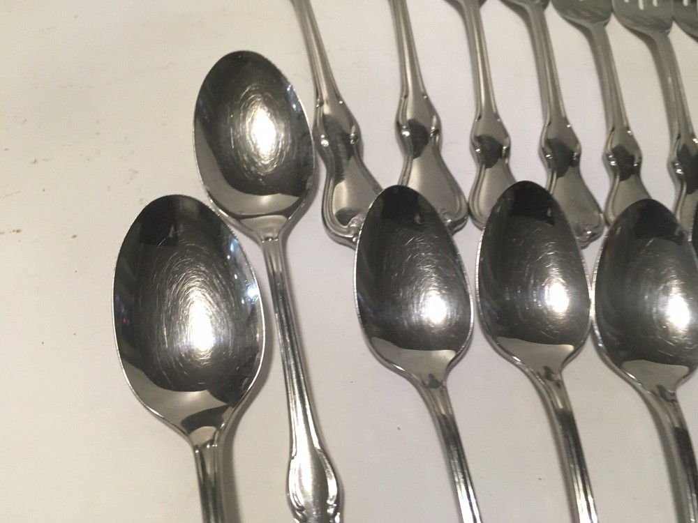 Reed & Barton Oxford Shell Stainless 17 Piece Flatware Set
