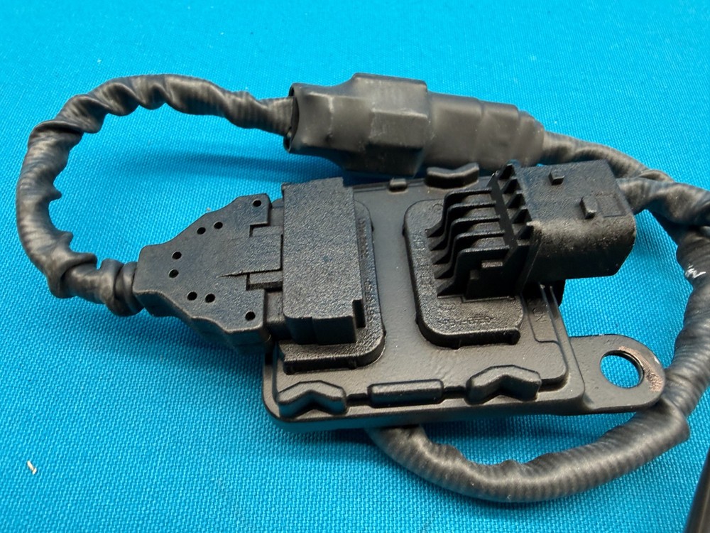 Genuine OEM Cummins 4326872 NOx Nitrogen Oxide Sensor