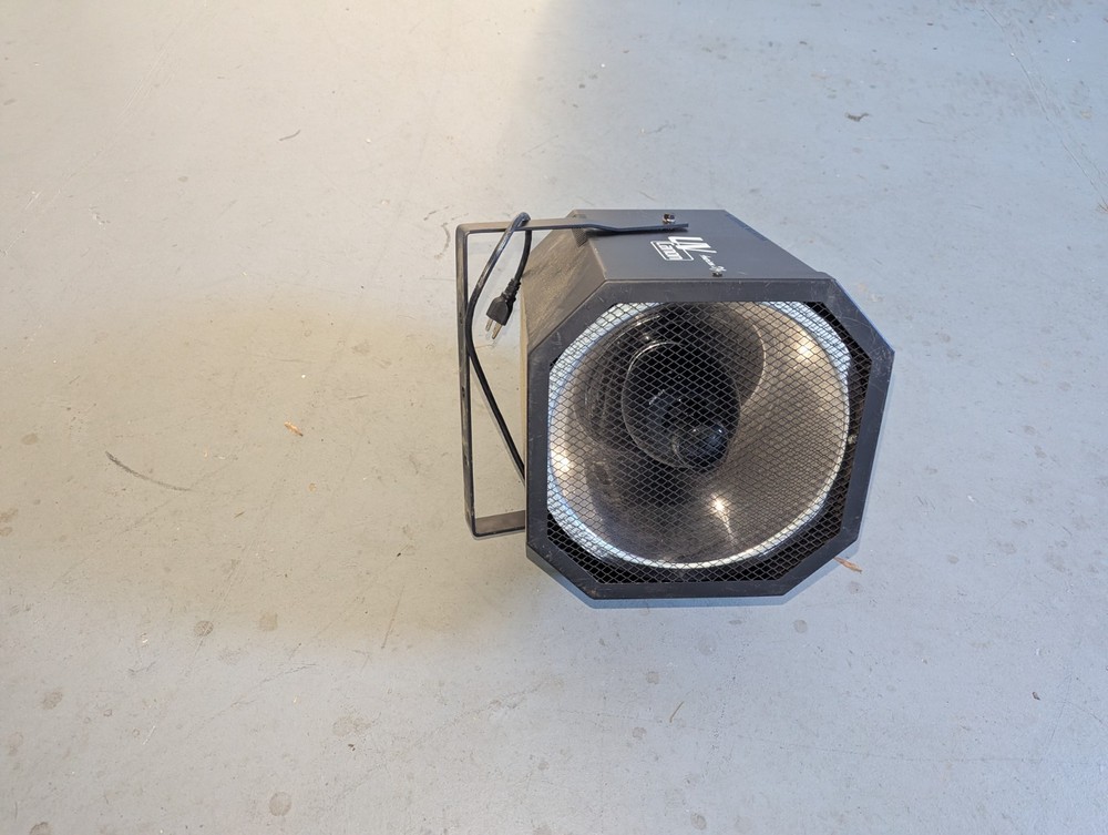 American DJ UV Canon