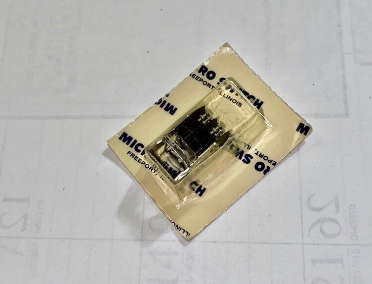 Micro Switch 2D140 Dual Push-Button Momentary SPDT Microswitches Light Force