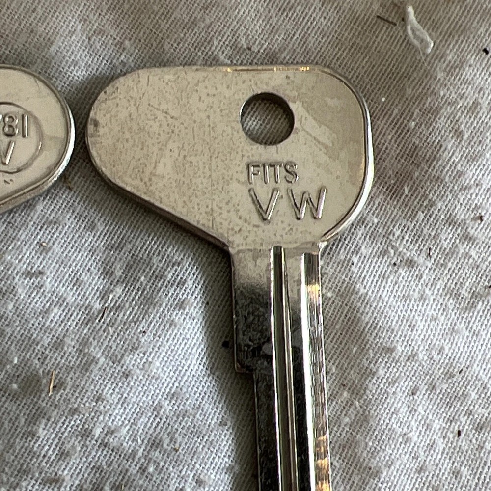 Taylor  key blank, # v81v  locksmith