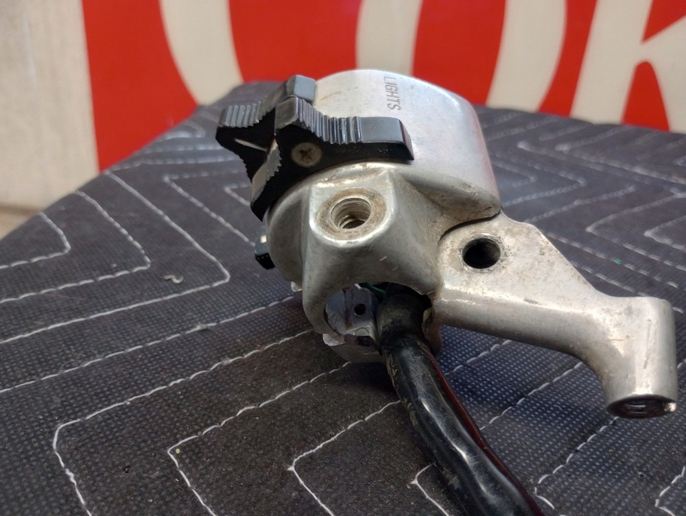 Suzuki TS TC Left Handlebar Switch. Suzuki Left Handlebar Switch 575-3