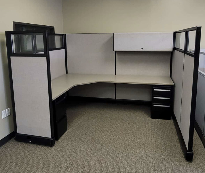 HERMAN MILLER AO2 CUBICLES