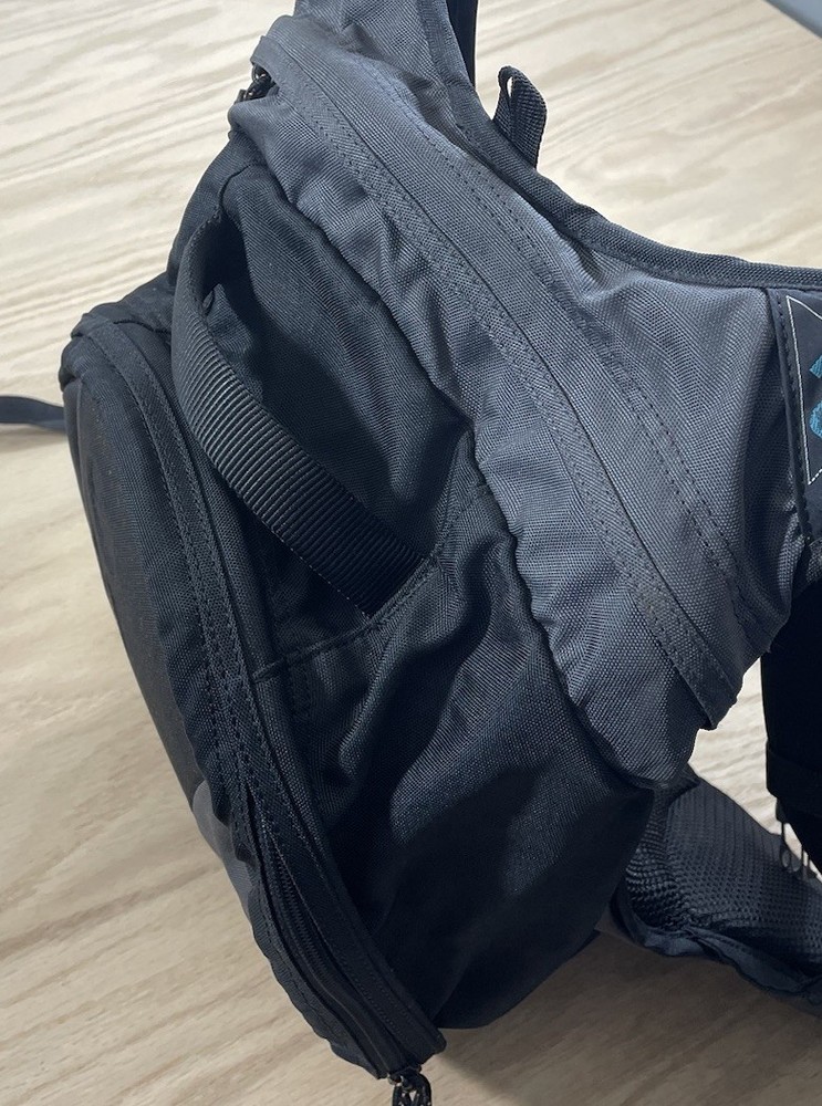 Lowe Alpine Echo 20 Daypack Backpack Black Waist Belt