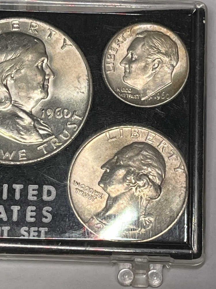1960 D MINT SET IN CASE