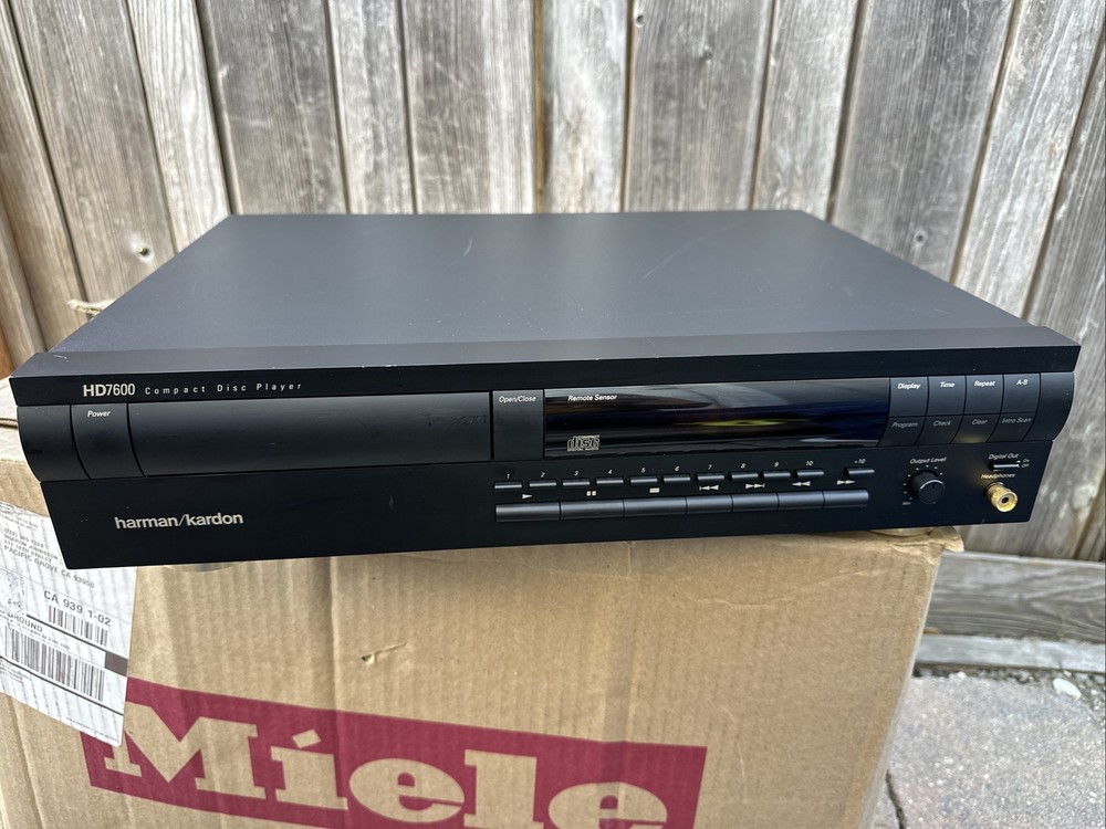 Harmon Kardon HD 7600 CD player