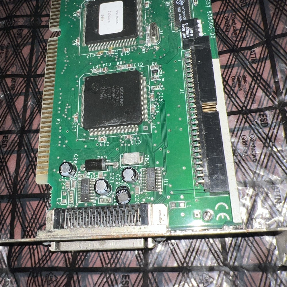 ADAPTEC AHA-1535A ISA SCSI CONTROLLER ADAPTER See Descript