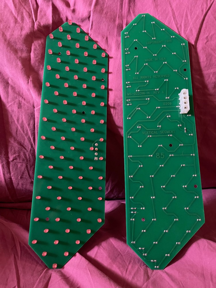 DAKTRONICS 36" DIGIT SEGMENT - VERTICAL