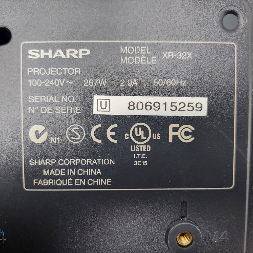 Sharp XR-32X Projector *Lamp Hour 172*