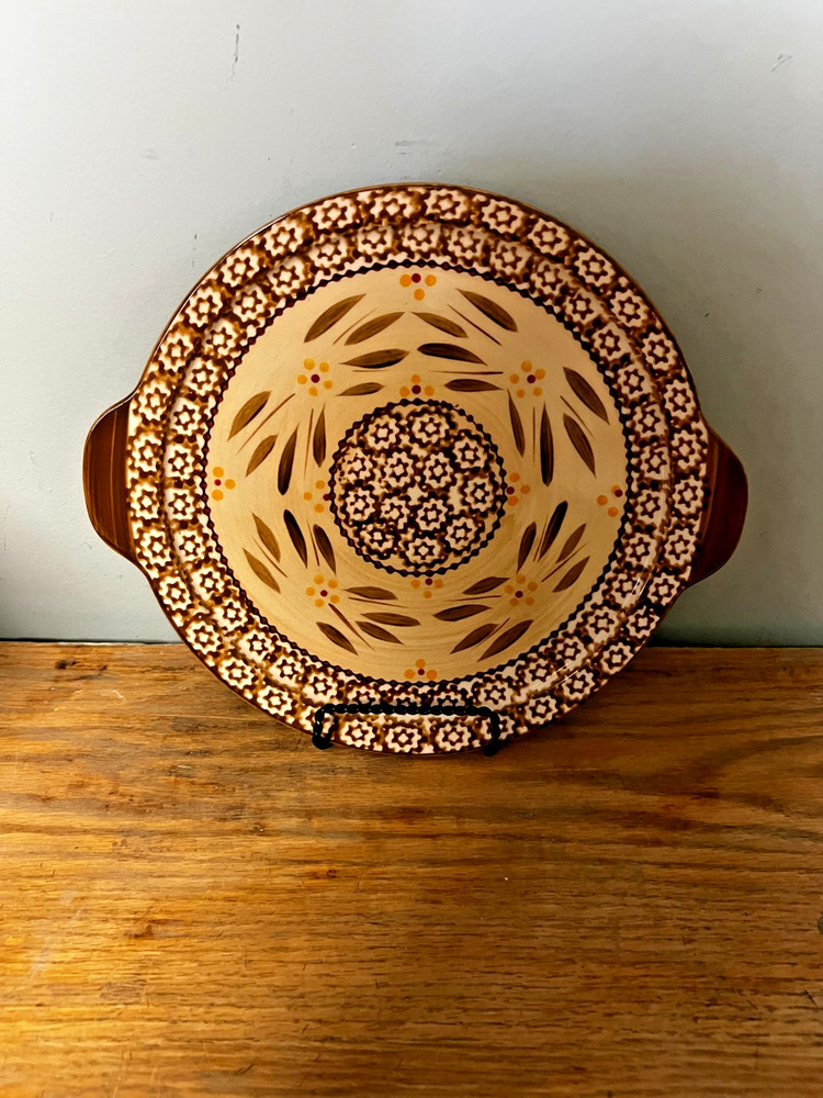 Temptations OLD WORLD Brown Tab Handle ROUND PLATTER