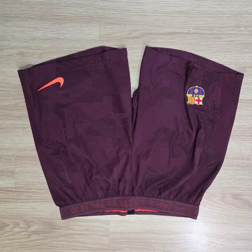 Barcelona 2017/18 Nike Jersey Set