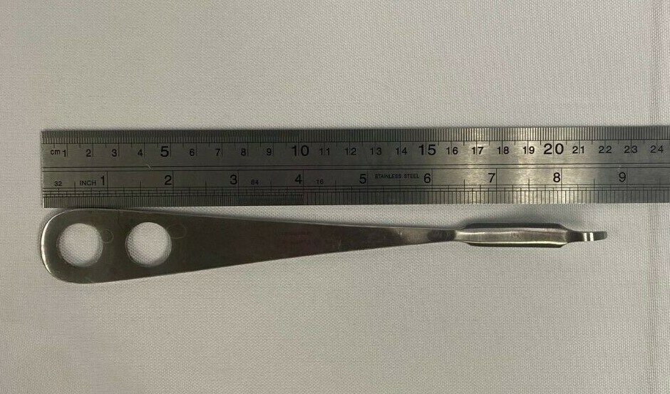CynaMed 10mm Hohmann Rectractor Orthopedic Trauma