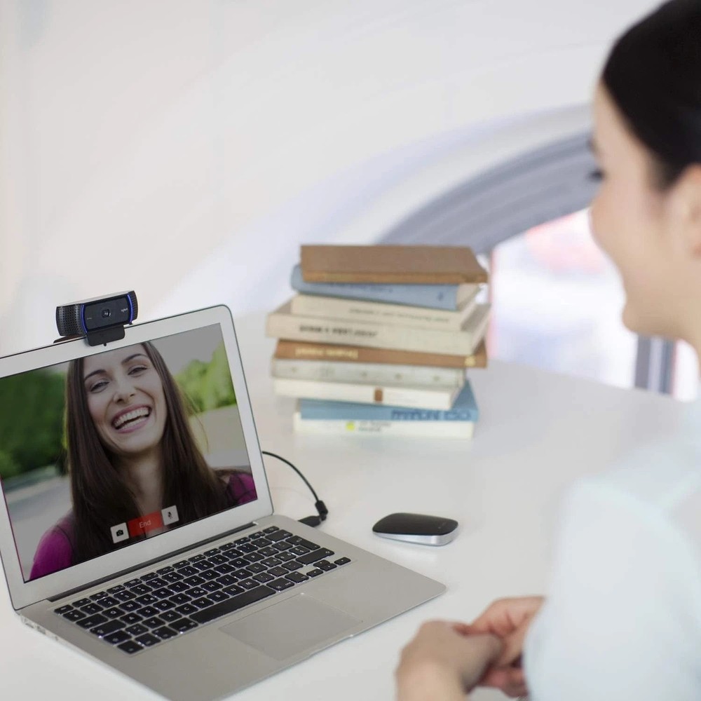 Logitech C920S Full HD Webcam - 1080p, Light Correction, Privacy Features