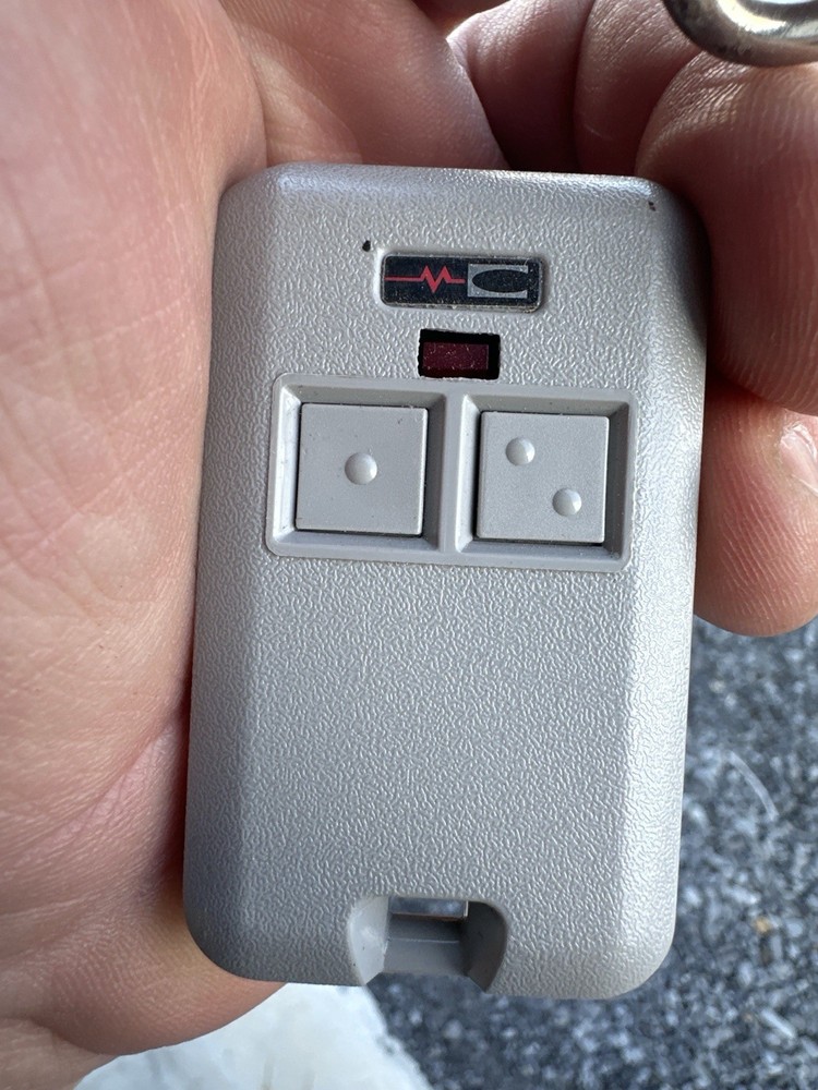Linear Multicode 3083 Gate/Garage Door Remote Transmitter 300MHz 10 Switch
