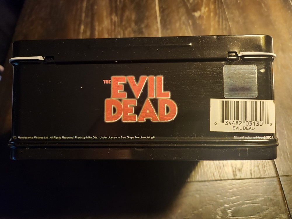 NECA 2001 the Evil Dead Lunchbox with Thermos Storage Kept