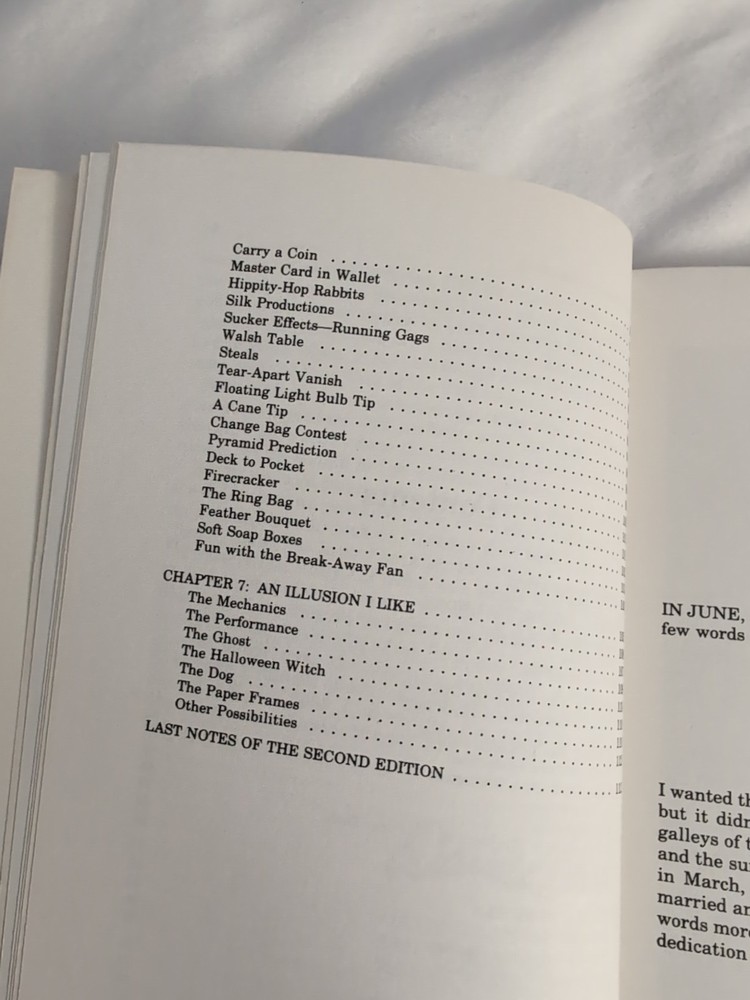 David Ginn's Colorful Magic Book