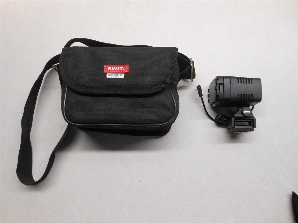 SWIT S-2010 LED Light with Case 1486915