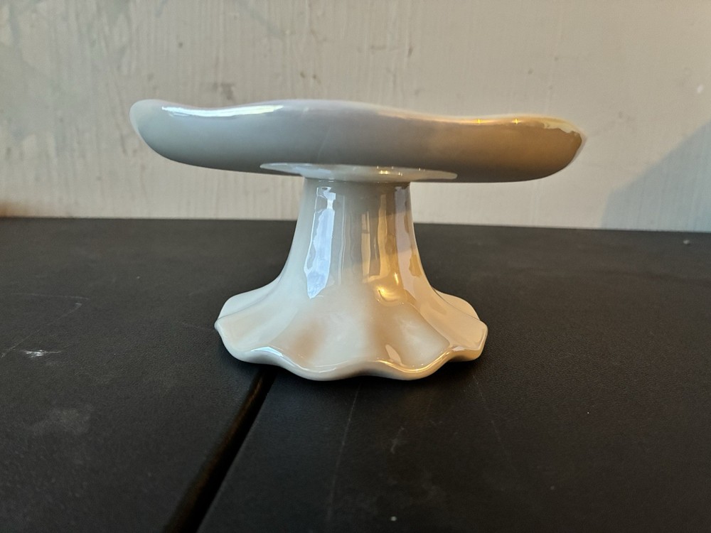 White Ceramic Round Pedestal Cake Stand Glossy Finish Solid Pattern