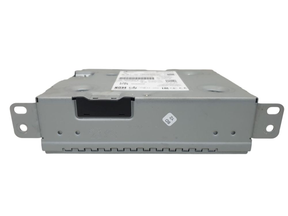 Radio/Navigation System Combination This radio requires a CODE, CODE