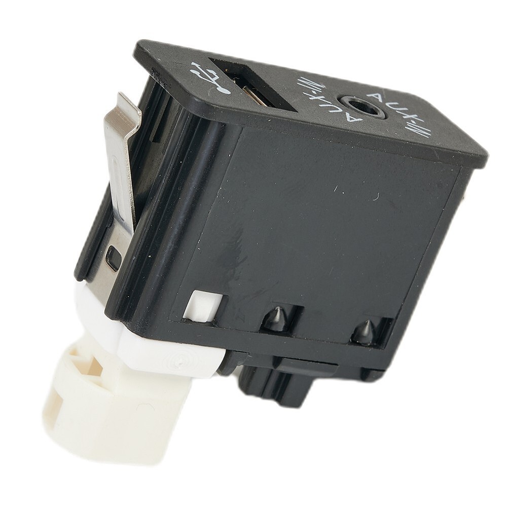 Sleek Design USB AUX Input Socket Switch for E39 E53 X5Z4 E85 E86 X3 E83