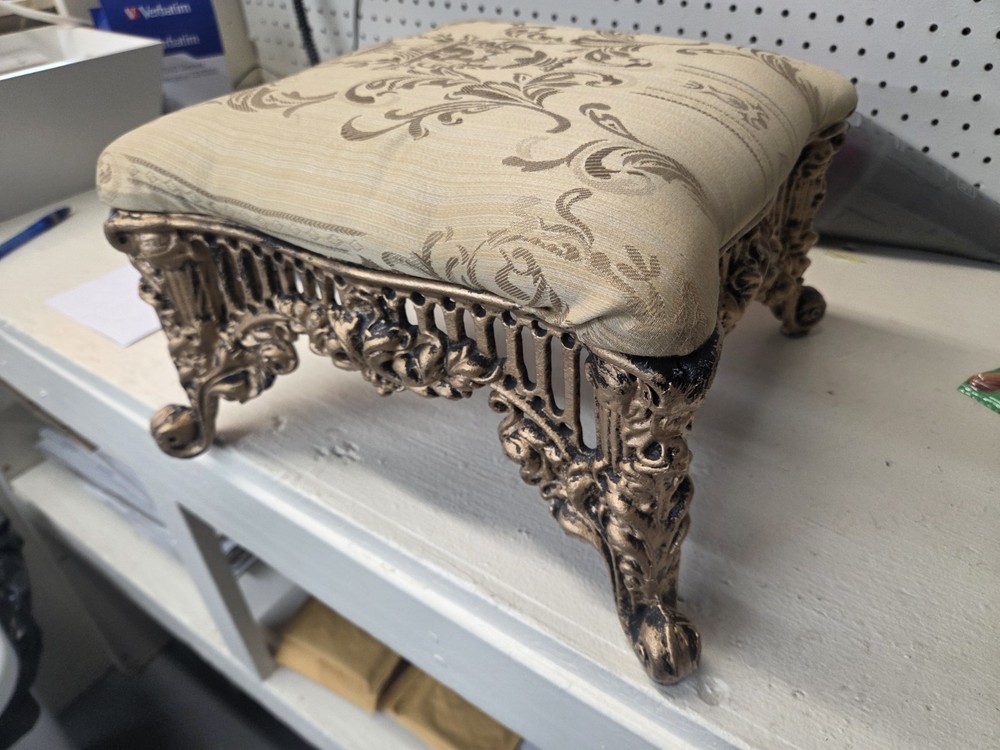 VINTAGE ORNATE CAST IRON FOOT STOOL