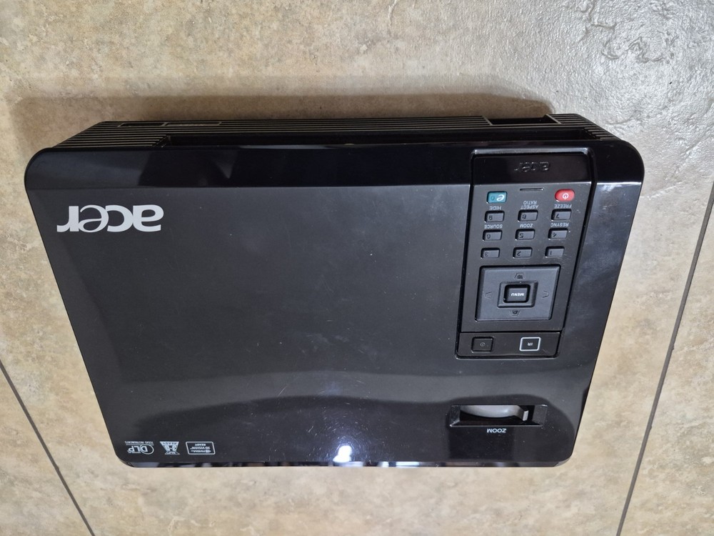 Acer X1261 DLP Projector