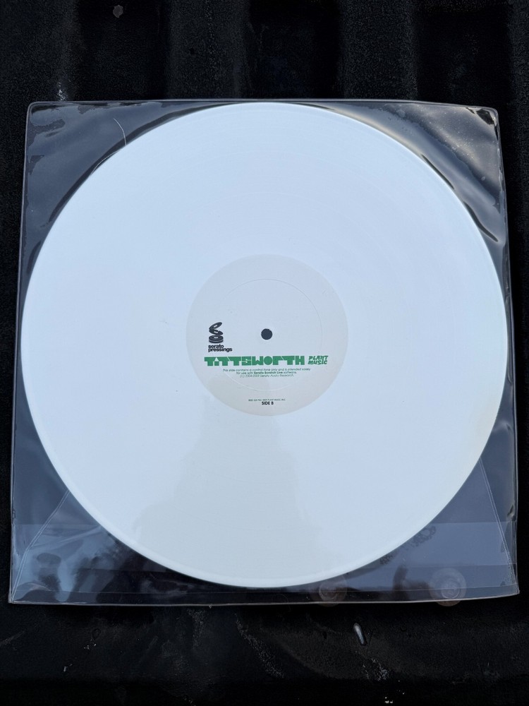 Tittsworth – White Serato Control - Here He Comes / WTF