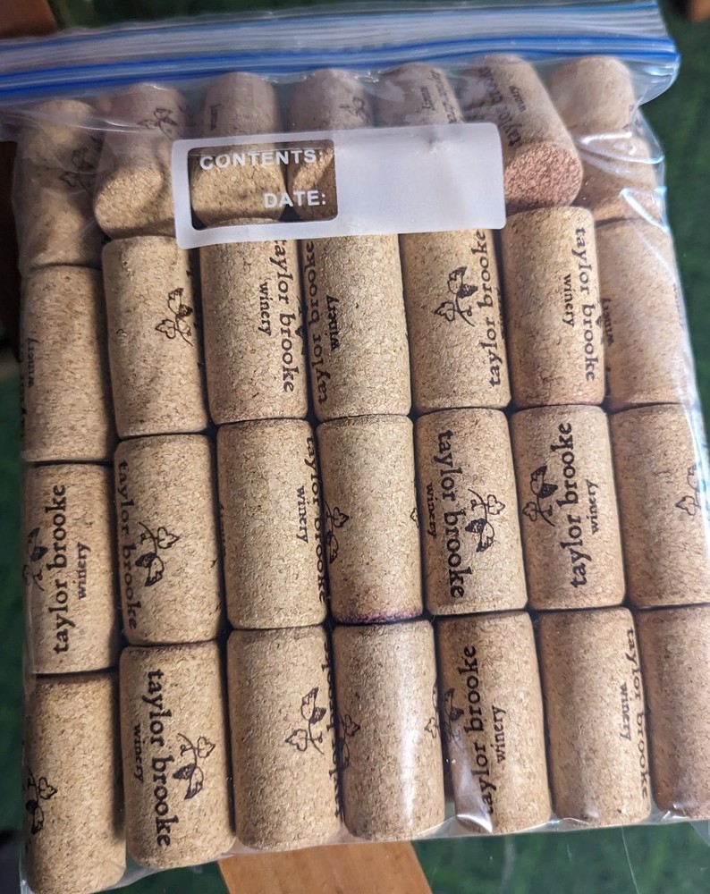 Used natural wine corks lot