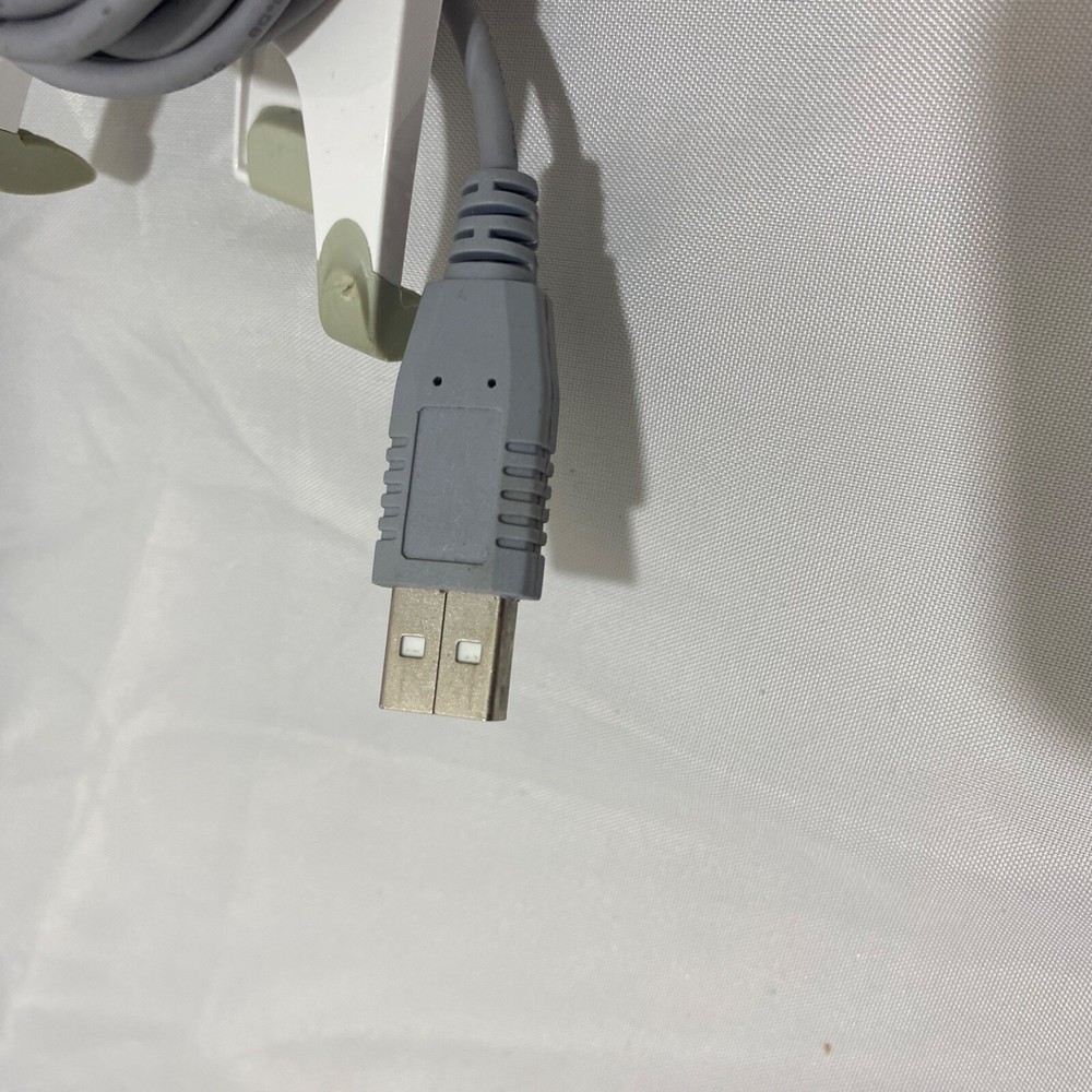 Creative Labs VF 0040 Instant USB 2.0 Web Cam White Grey