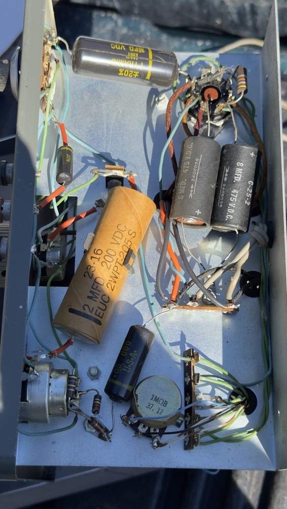 Vintage Heathkit Condenser Checker POWERS ON NOT TESTED