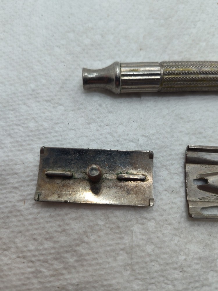 Vintage Original 1940's Gillette Tech Razor No Date Code