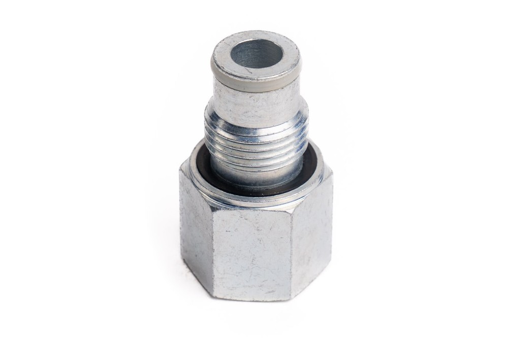 Power Beyond Plug for P40 and Z50 Directional Control Valves in BSP thread.