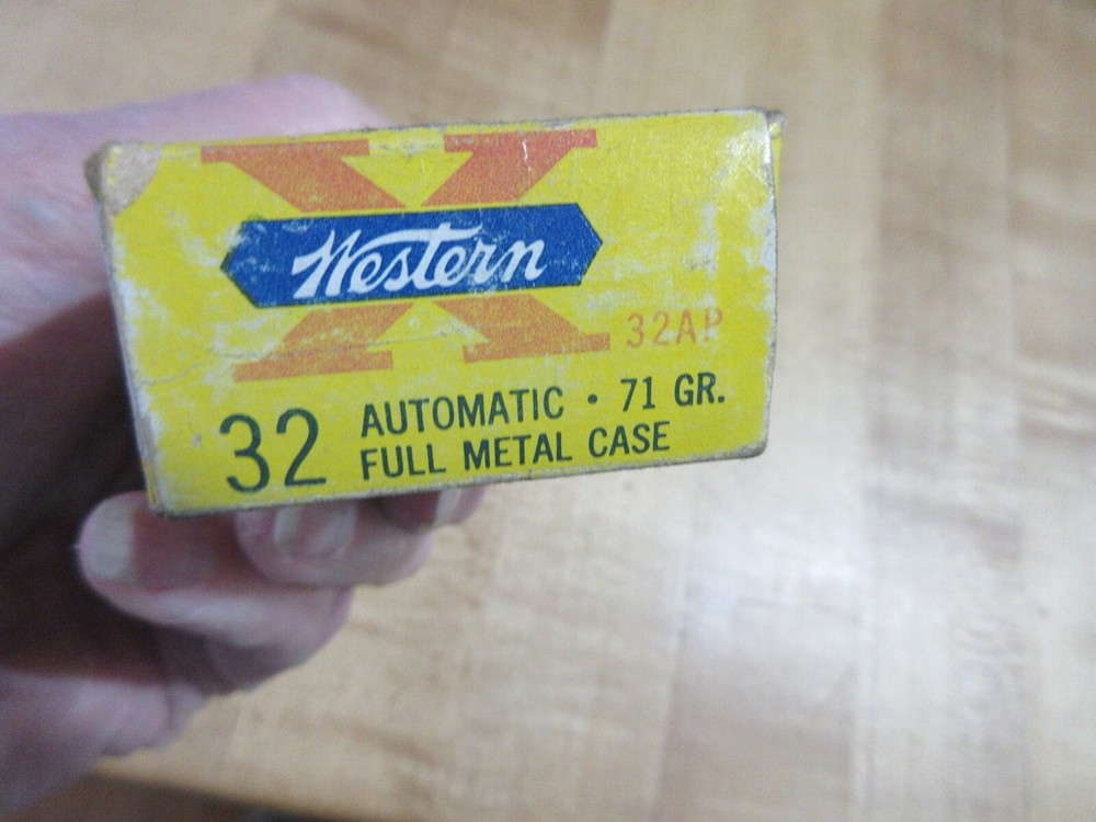 Empty Ammo Box Western X 32 automatic with insert (w17) # 107
