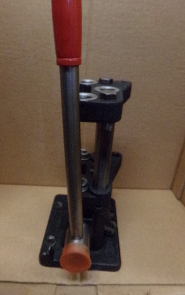 CH RELOADING PRESS MODEL CH333 'H' Press Vintage Reloading Press. Used Excellent