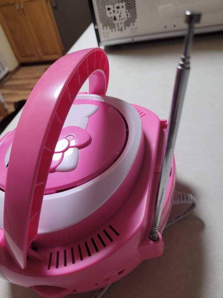 Small Hello Kitty AM/FM Radio And CD Player