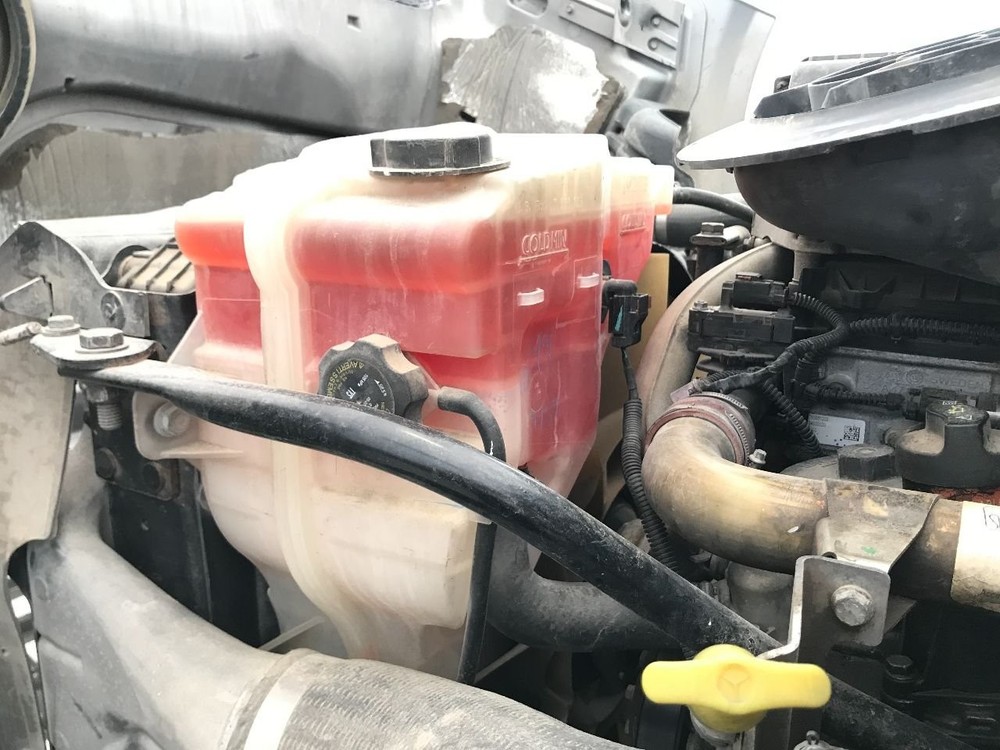 2008-2020 Freightliner CASCADIA Radiator Overflow Bottle - Used