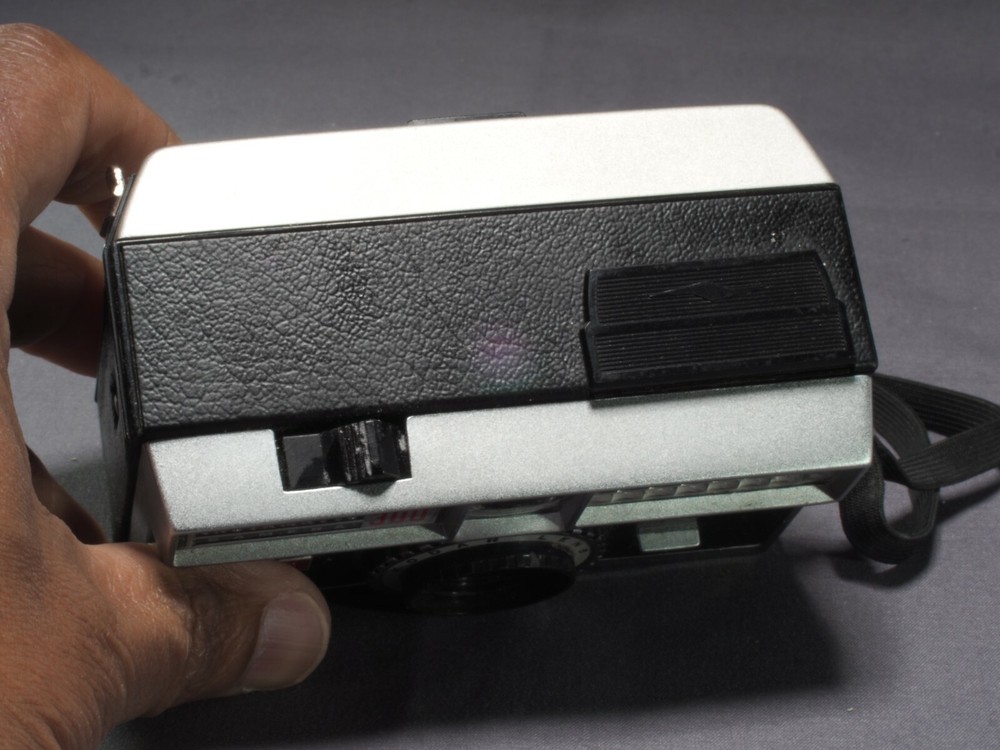 Kodak Instamatic 300 Camera with Vintage Leather Case Untested