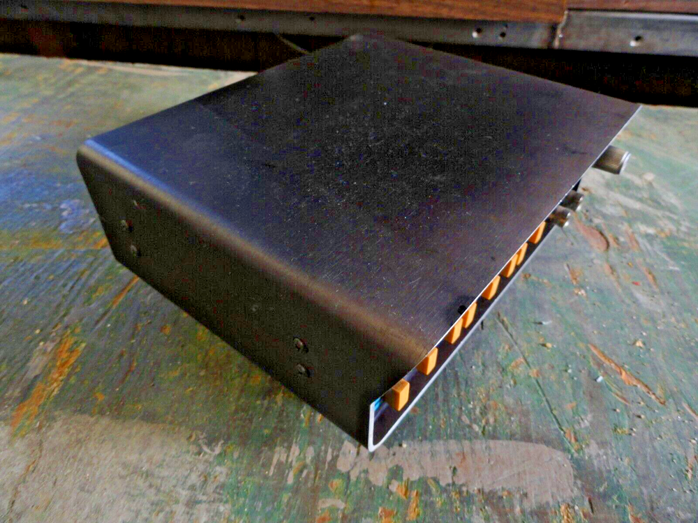 Optoelectronics 8010 Frequency Counter (Working Unit)