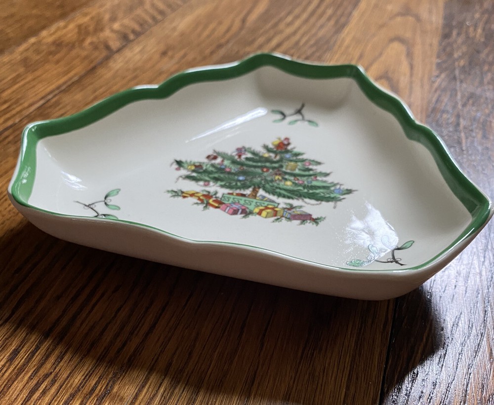 Spode Christmas Tree Candy or Nut Triangle Dish England 6" S3324-G