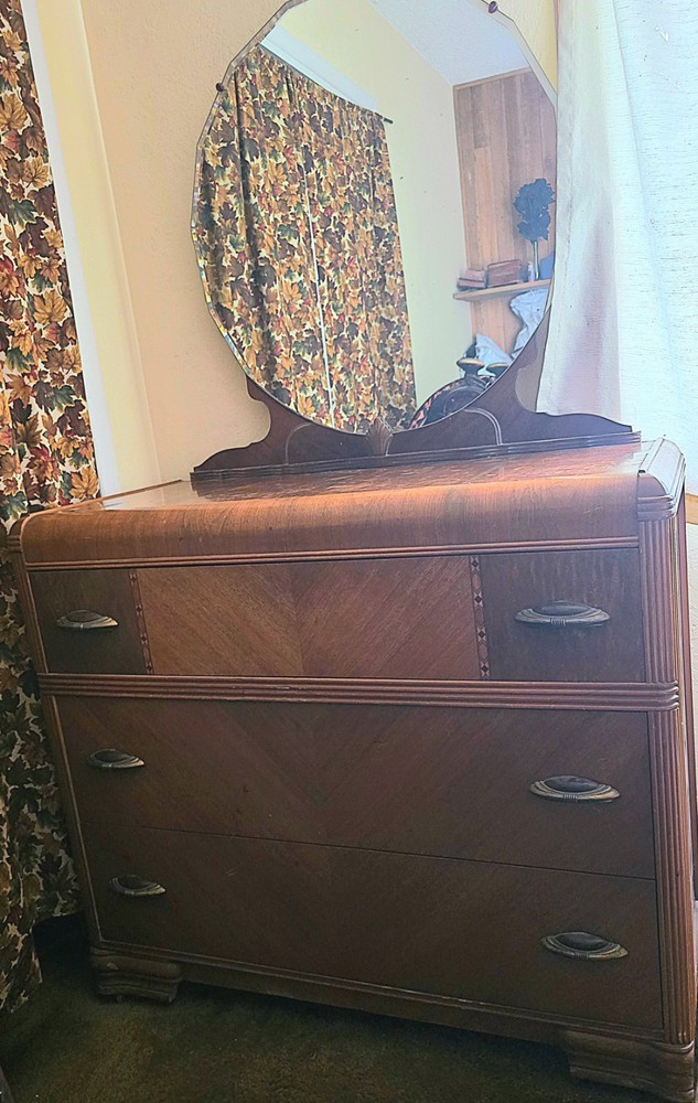 VINTAGE ART DECO 3-PIECE BEDROOM SET