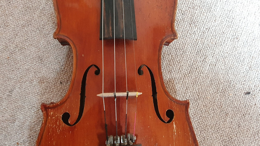 nicely flamed old 3/4 Violin violon