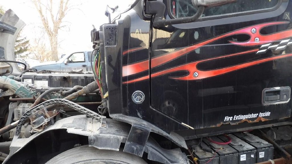 For 2007 VOLVO VNL COWL Left ,  MN