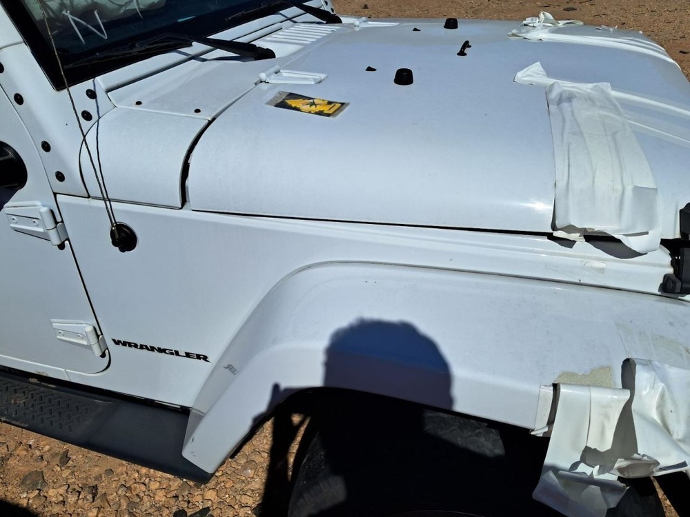 TJ 2017 Glove Box 4810545