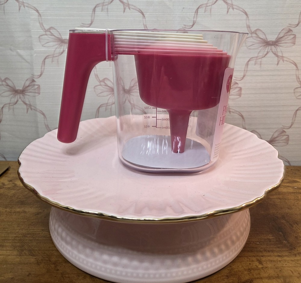 Paris Hilton 9-Piece Measuring Set, Durable Plastic Measuring Cups and Spoons