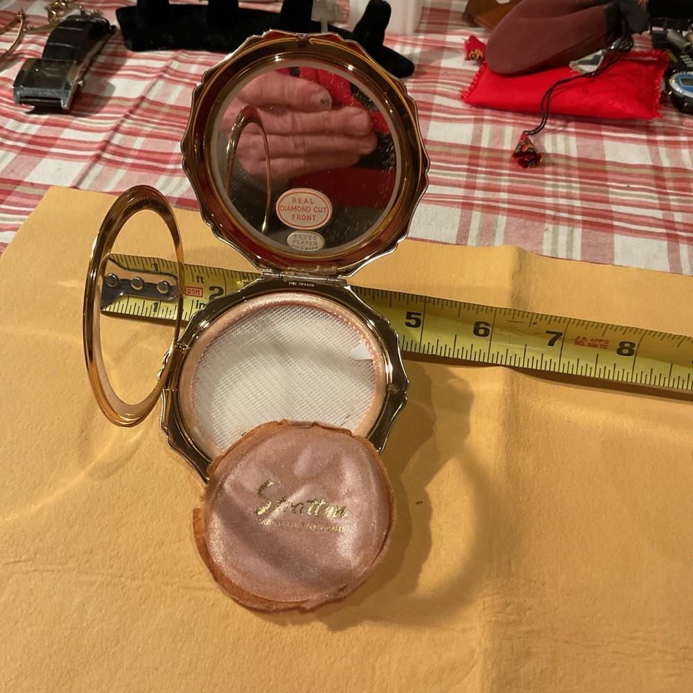 Stratton silver Plated , mirror, hinged powder cover inside Never Used.