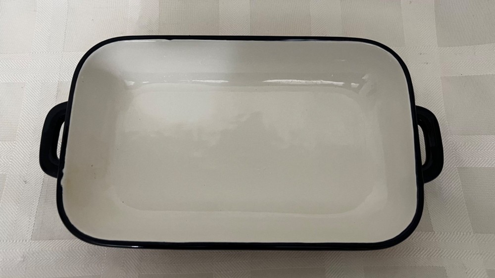 Red/Black/WhitePlaid Enamel Cast Iron Baking/Sm. Casserole Dish