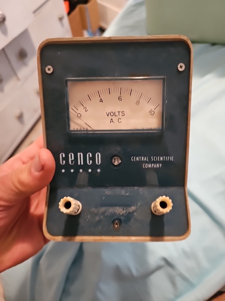 Cenco Central Scientific AC Volt Meter 1-10