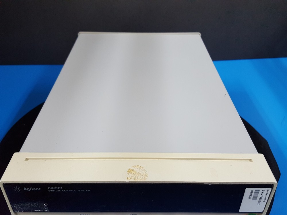 Agilent 3499B: Switch / Control System Main Frame (0477)
